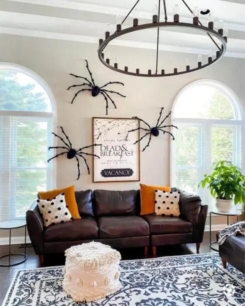 Giant Spider Decor