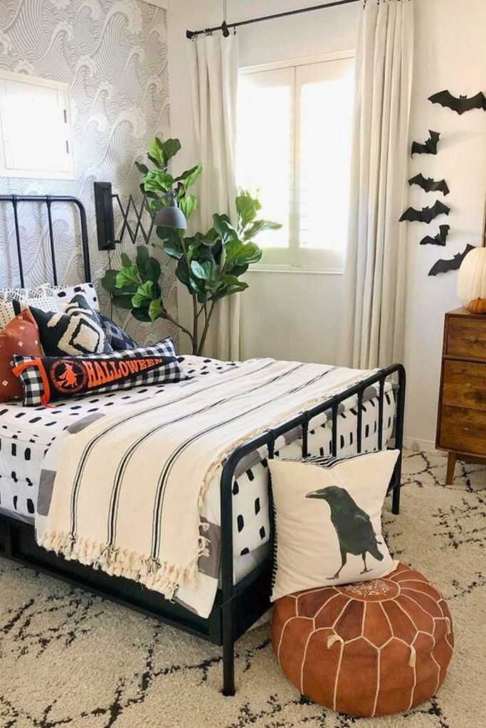 Halloween Cozy Bedroom Decor