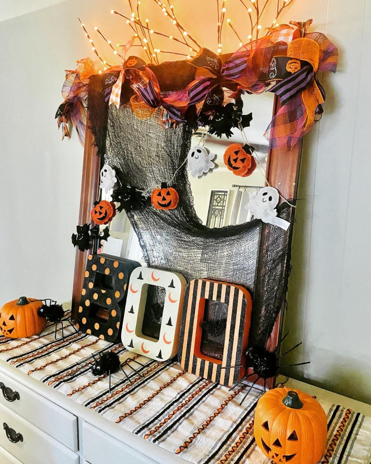 Halloween Dresser Decorations