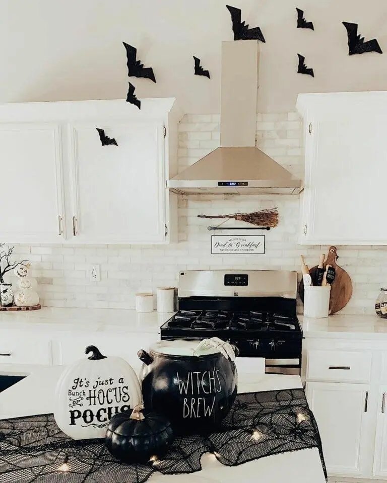 Halloween Kitchen Decor Details