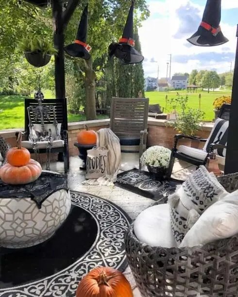 Hanging Witches' Hats Decor