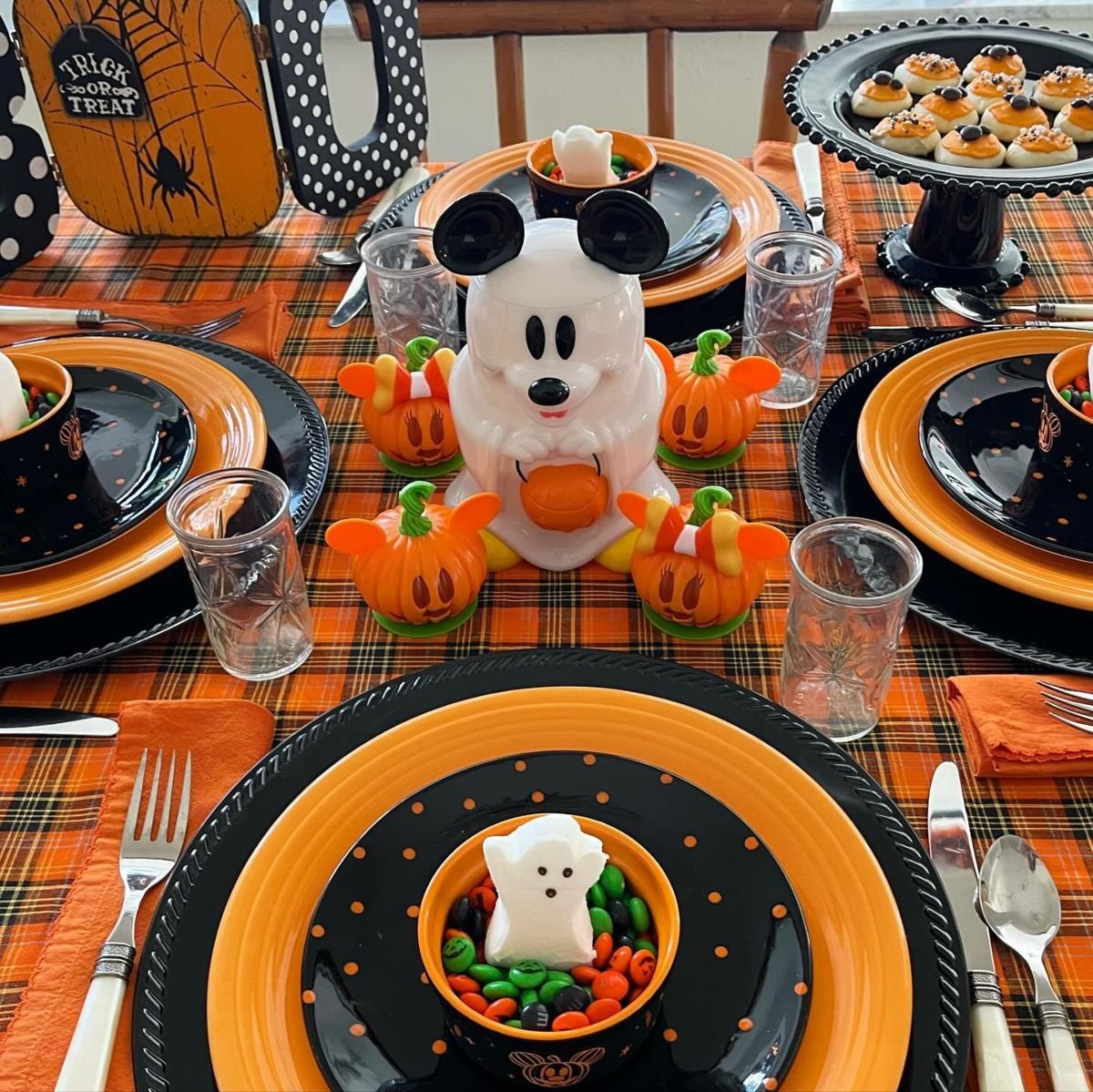 Mickey Mouse Halloween Decor