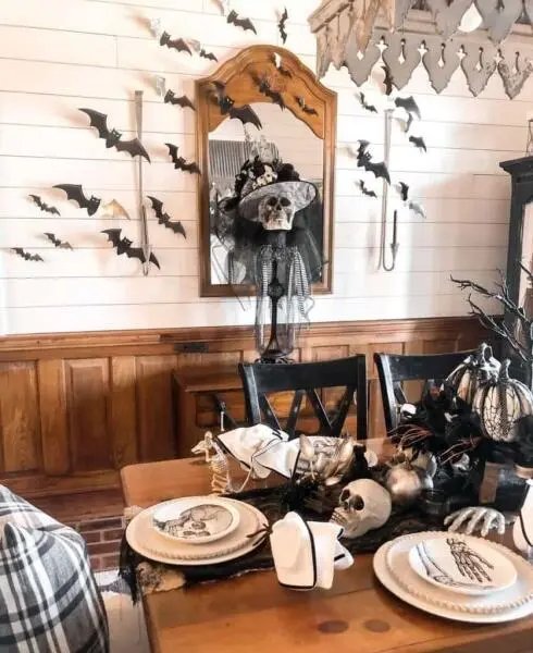 Paper Bats and Skull Centerpieces