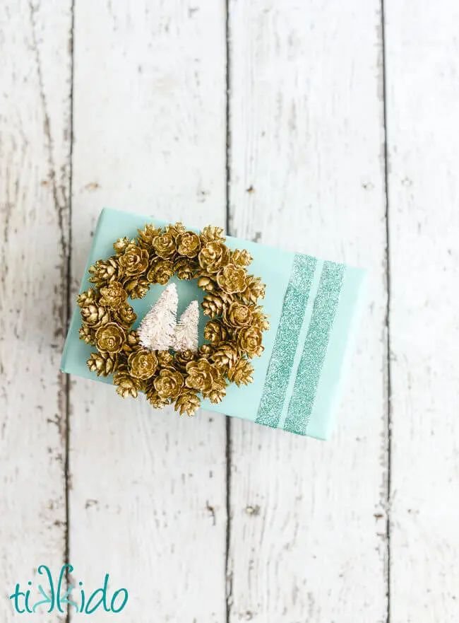 Pinecone Gift Ornament DIY