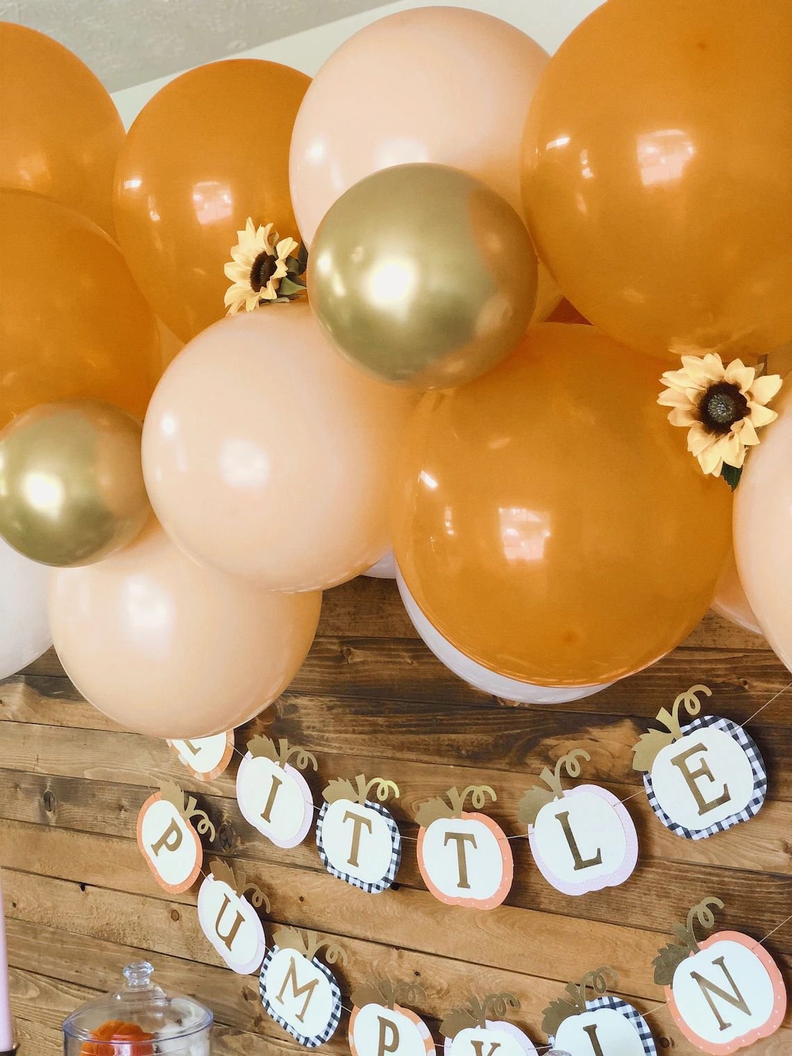 Pumpkin Balloon Decoration