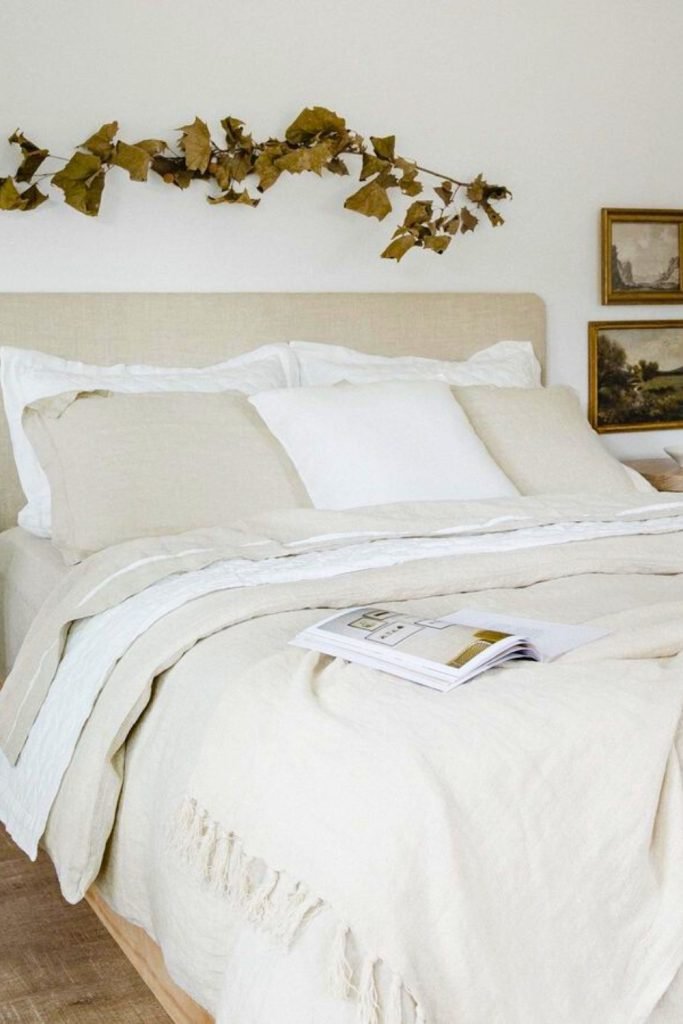 Simple Fall Bedroom Decor