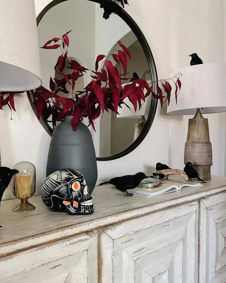 Simple Raven Decor
