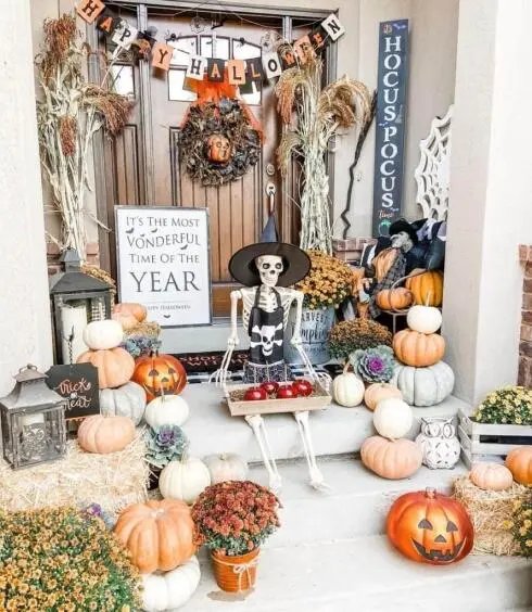 Witch-Themed Porch Décor