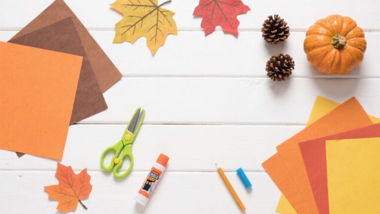 27 Easy Thanksgiving Crafts to Make This Holiday Season