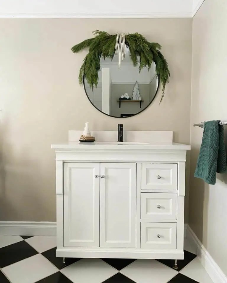 Bathroom Mirror Garland