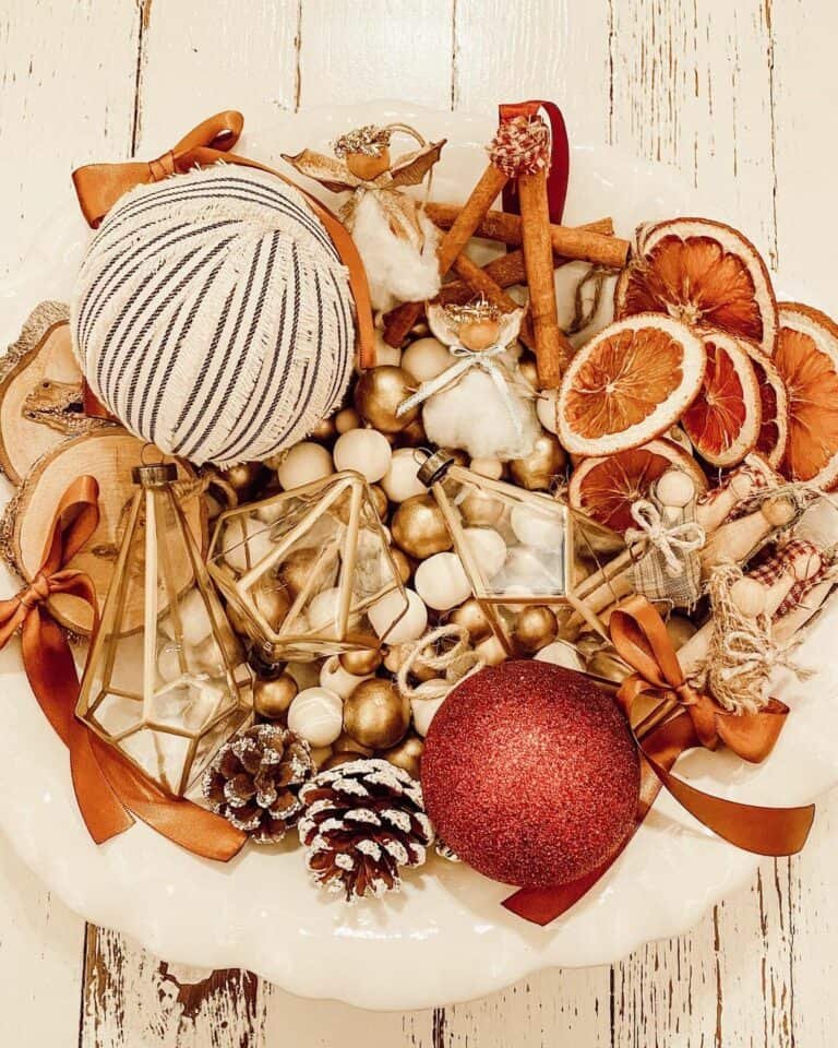 Bauble Potpourri Display