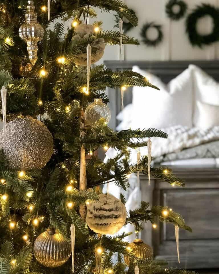 Bedroom Wreath Display
