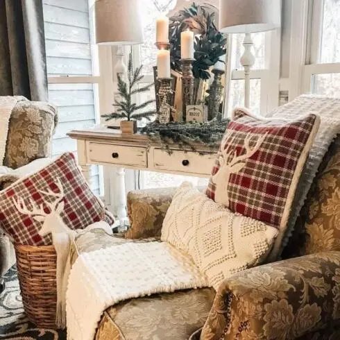 Beige Chair Arrangements