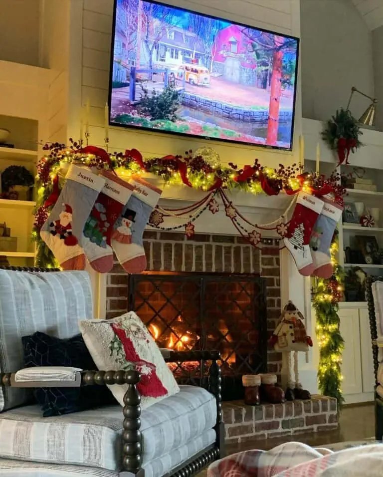 Character Stockings Mantel