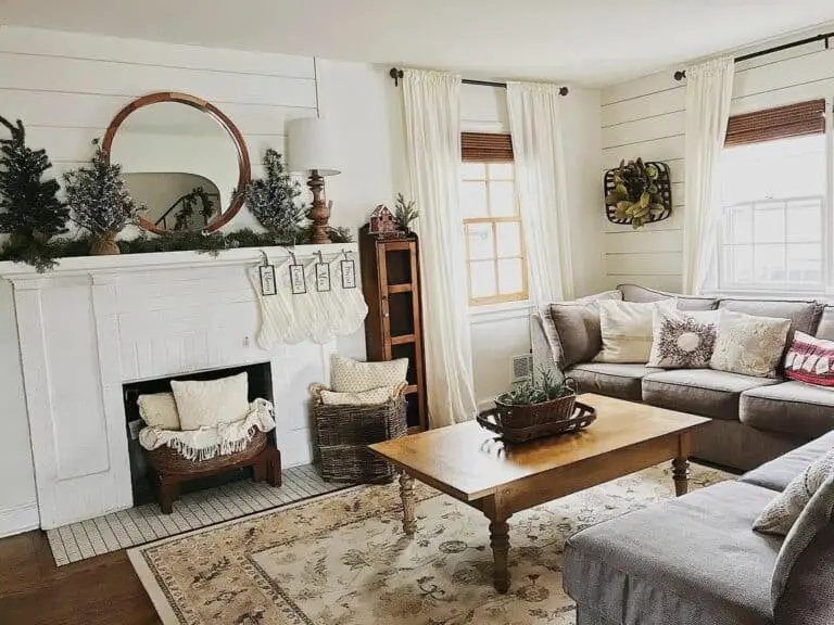 Farmhouse Christmas Fireplace