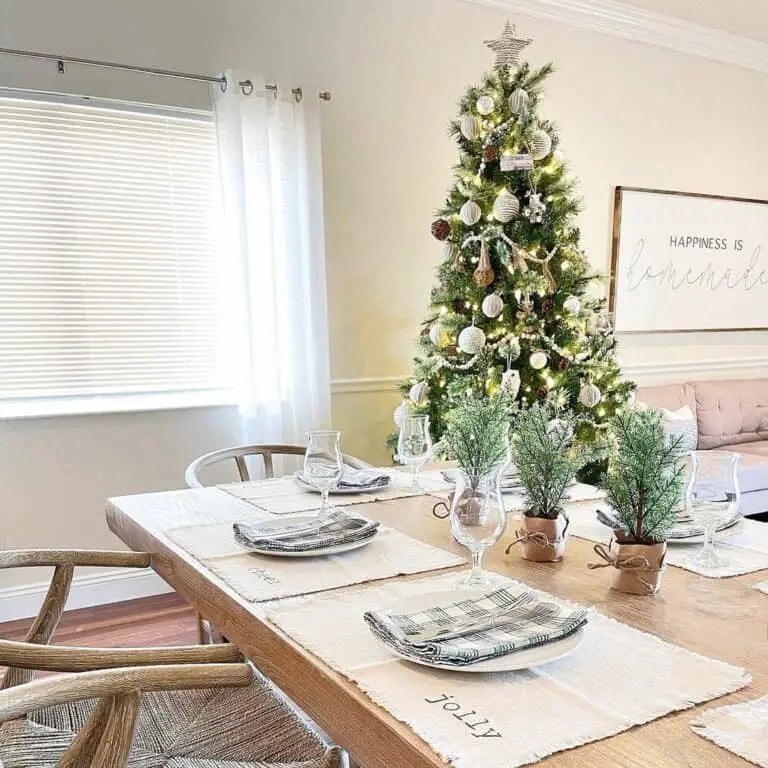 Farmhouse Christmas Table