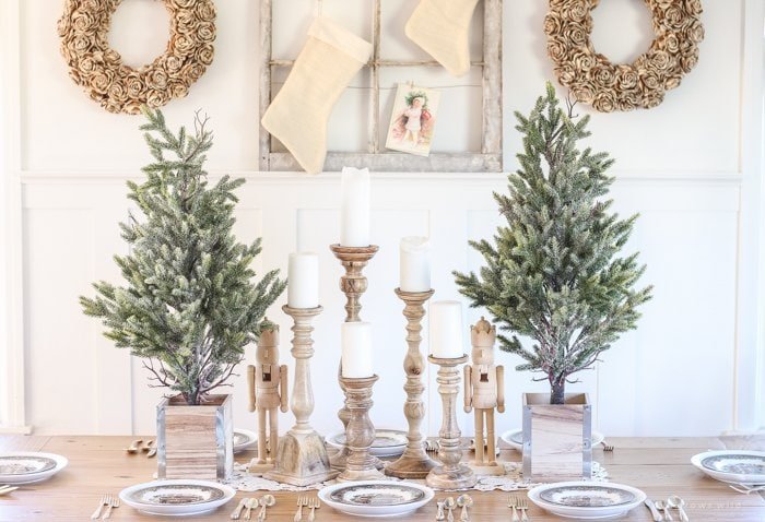Farmhouse Christmas Table