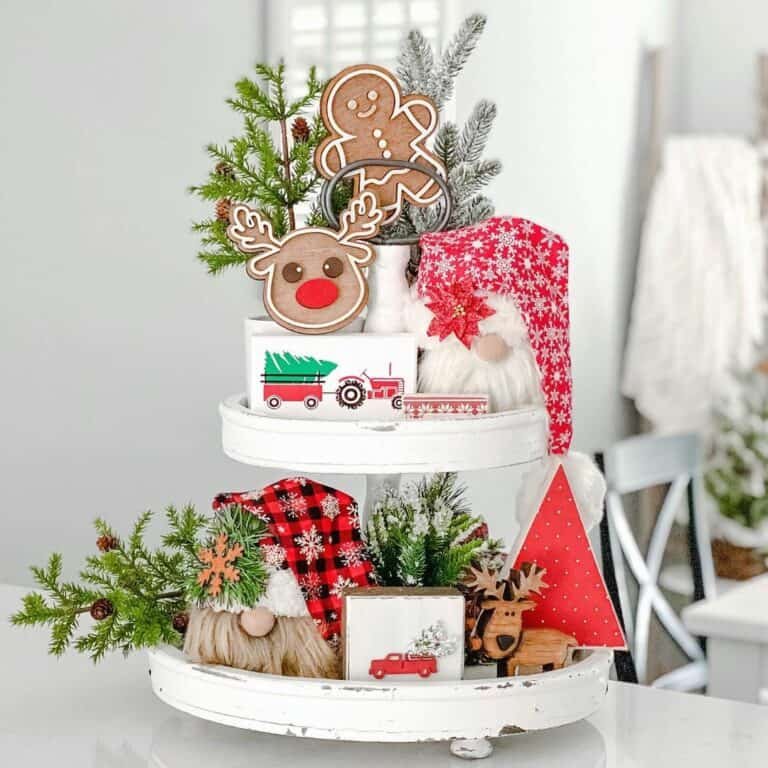 Gingerbread Pine Centerpiece