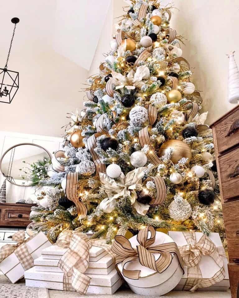 Gold Bauble Tree