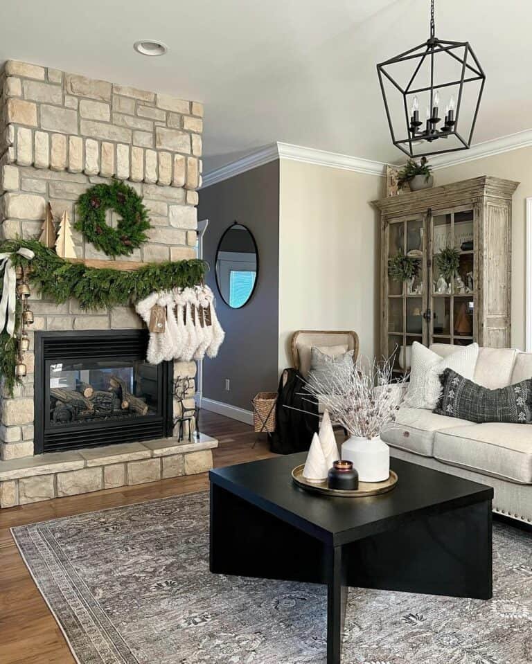 Green Mantel Wreath