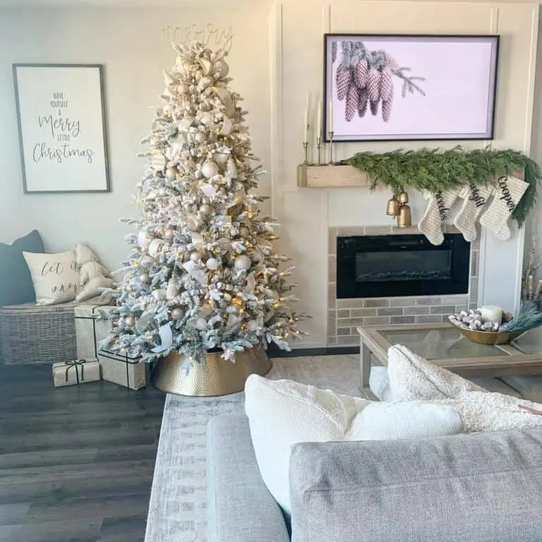 Mantel Bell Garland