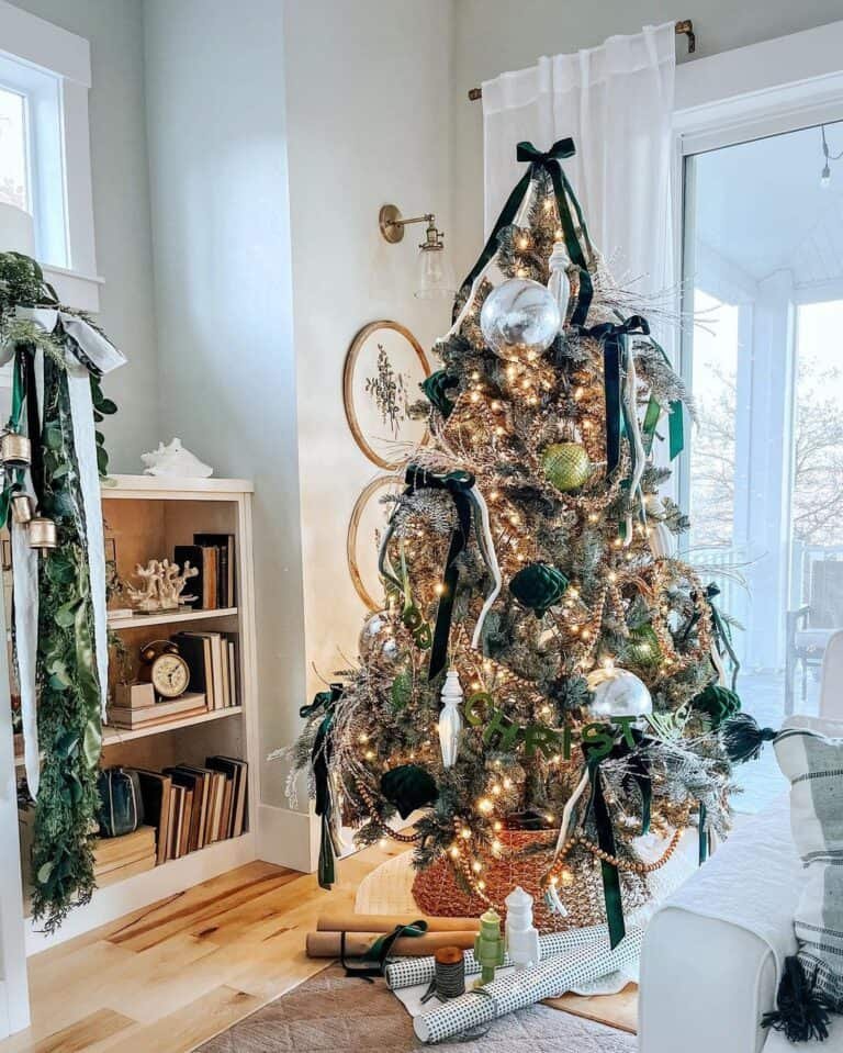 Multi-Color Ornament Display