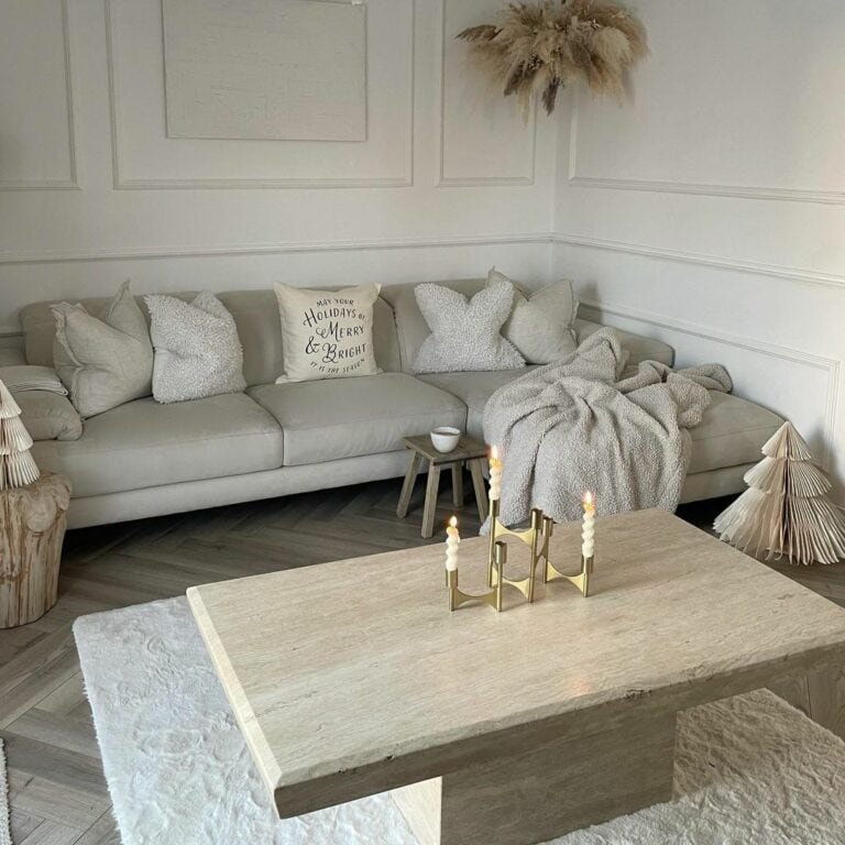 Neutral Metallic Accents