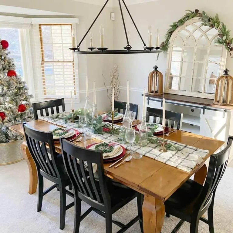 Neutral Table Red Accents