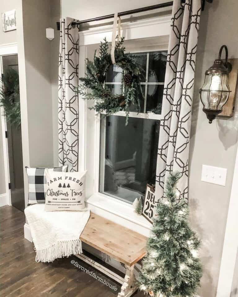 Neutral Window Wreath