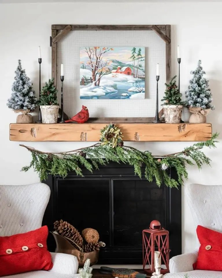 Red Cardinal Mantel