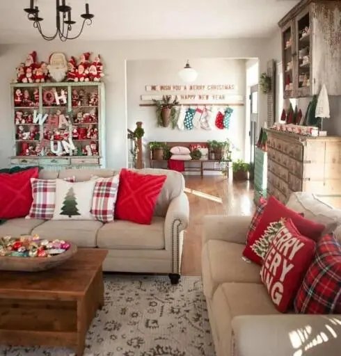 Red Holiday Pillows