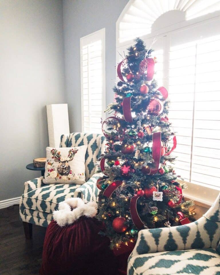 Red Ribbon Tree