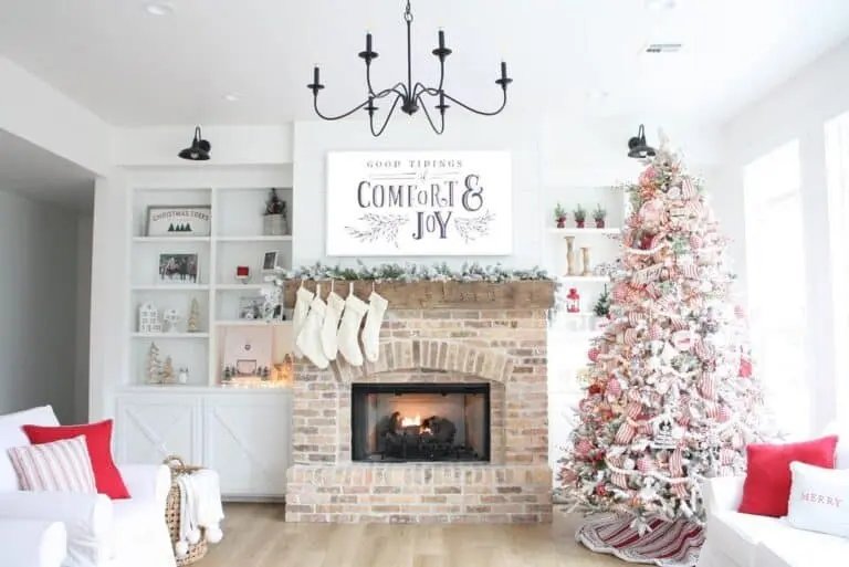 Red White Corner Tree