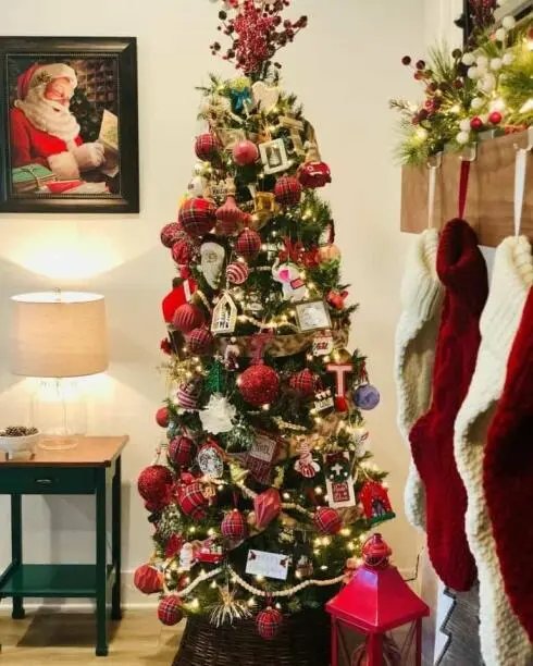 Round Plaid Ornaments