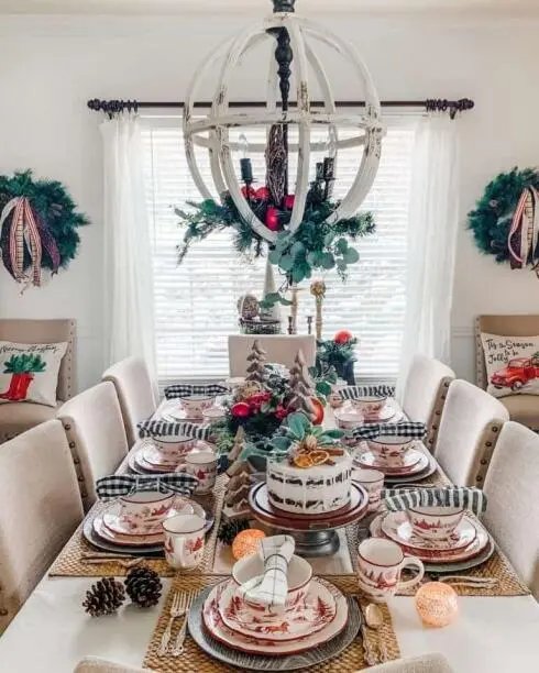 Rustic Christmas Tablescape
