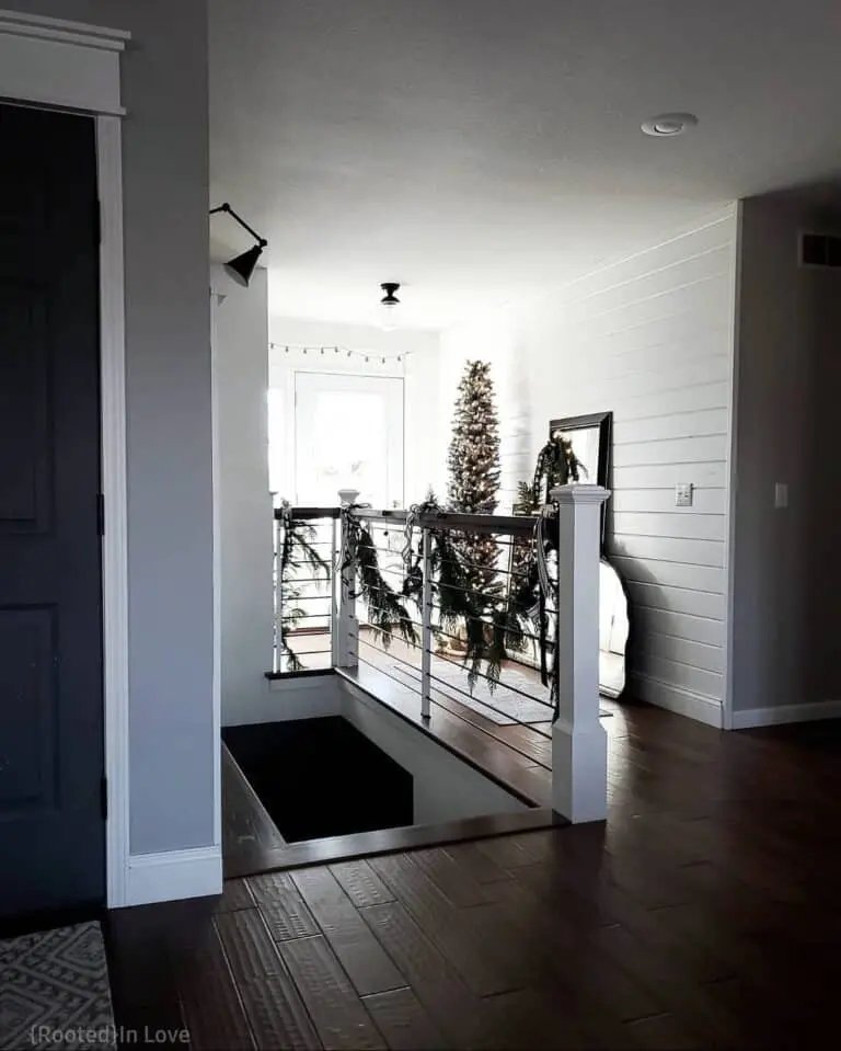 Shiplap Hallway Garland