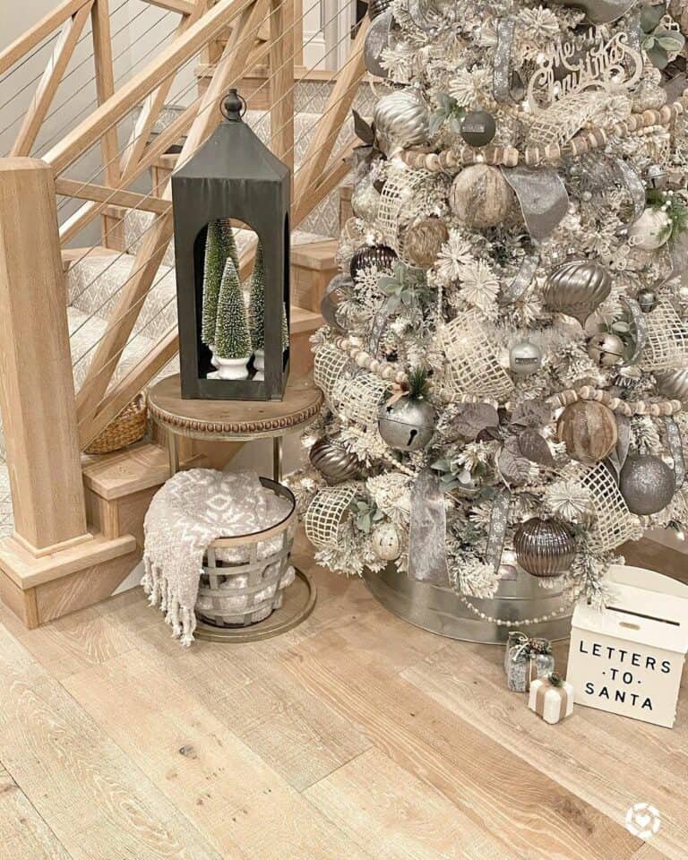 Staircase Christmas Lantern