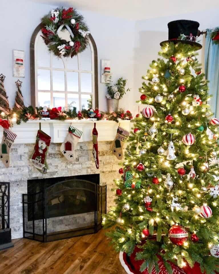 Top Hat Tree Topper