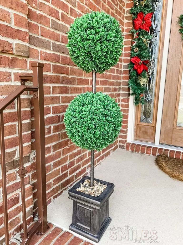 Topiary Snowman Porch