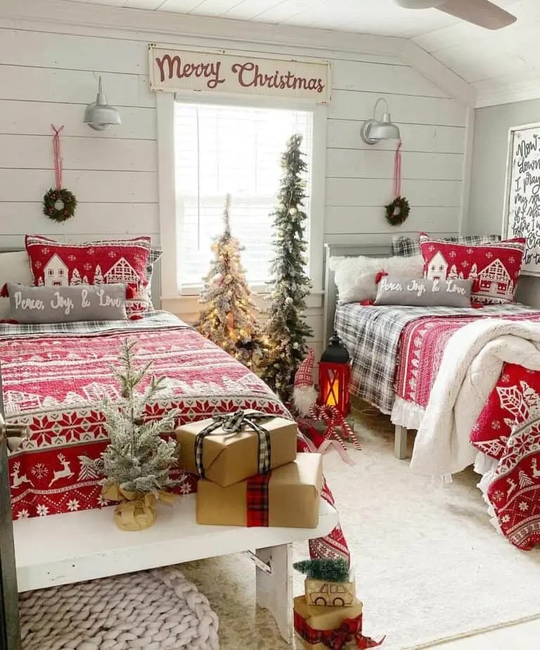 Twin Bedroom Christmas