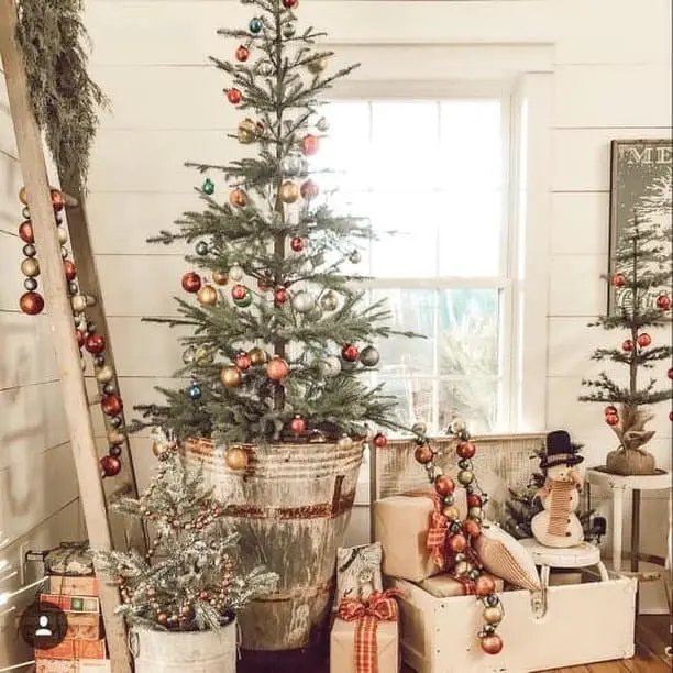 Vintage Red Ornaments
