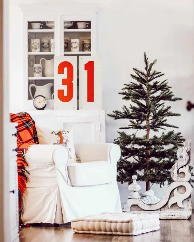 White Farmhouse Winter Decor