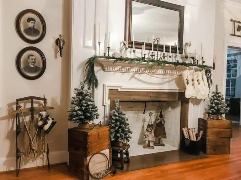 White Green Tree Display