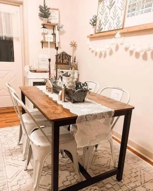 White Lace Runner