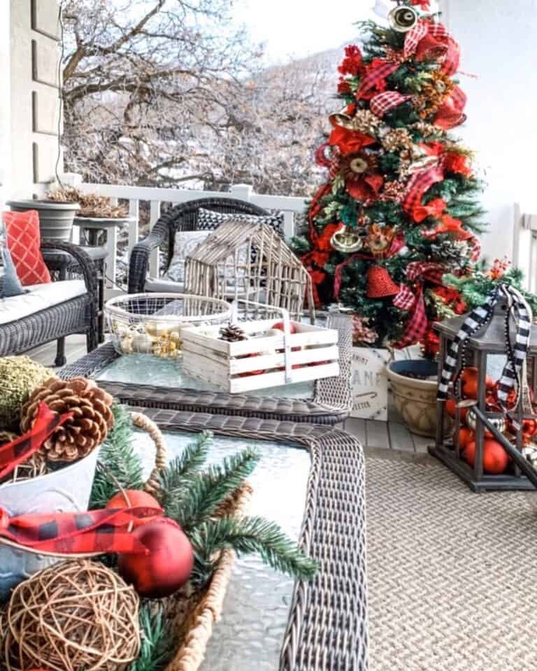 Wicker Porch Display