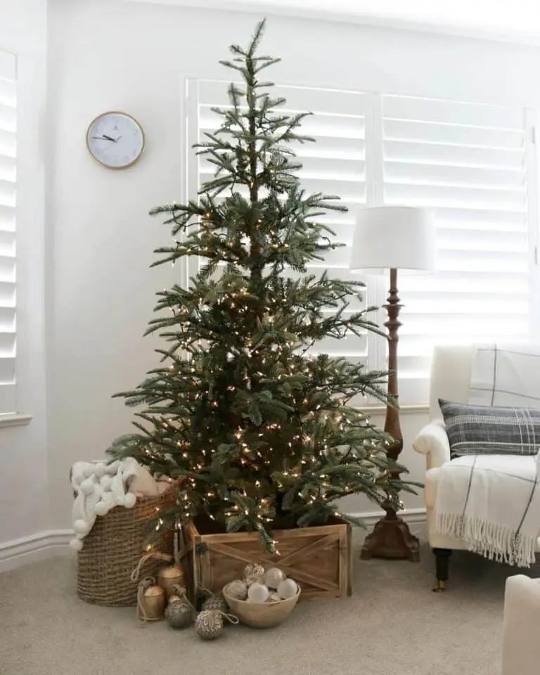 Wood Box Pine Tree