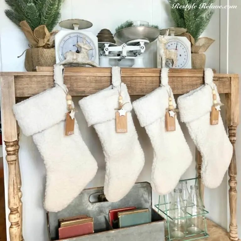 Wool Stockings Console