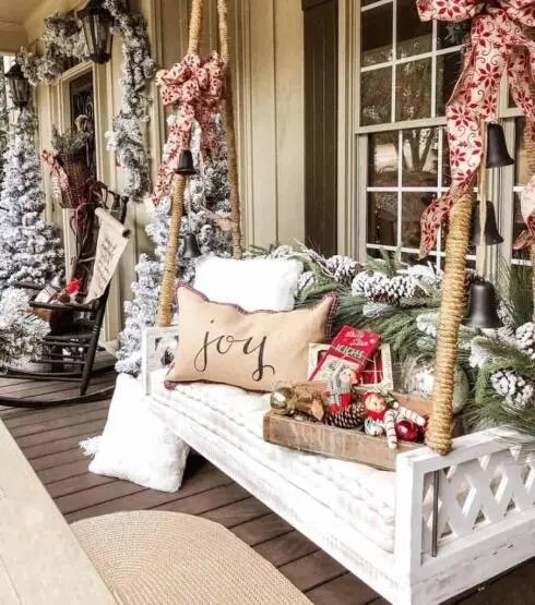 Christmas Swing Decor