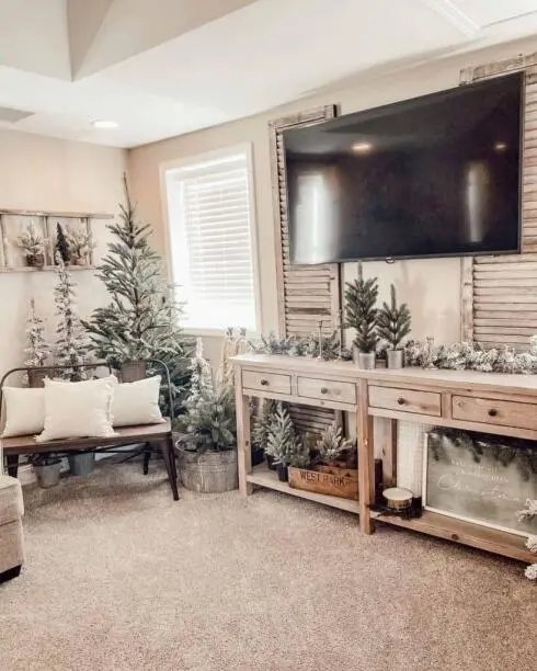 Farmhouse Christmas Elements