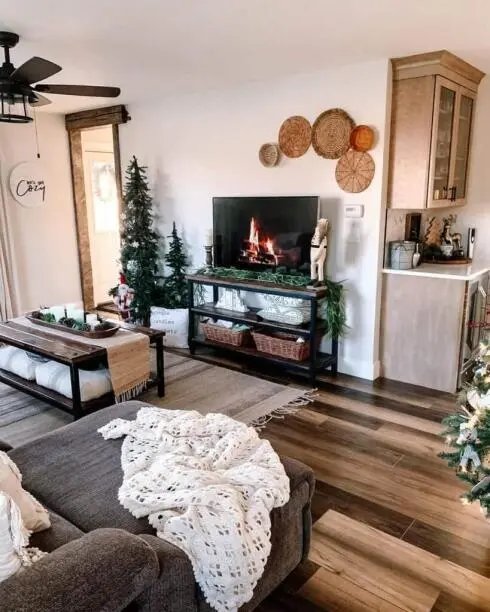 Simple Christmas Decor